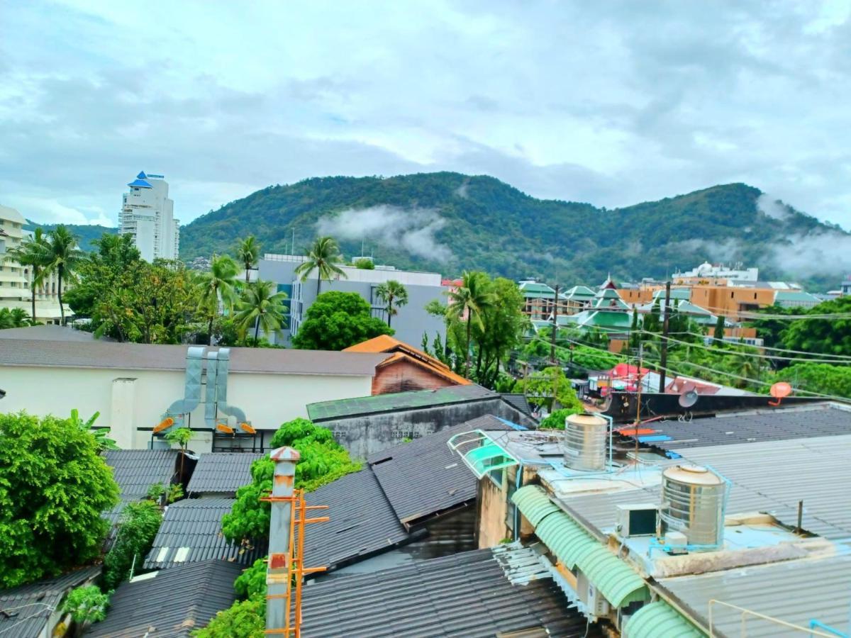 Happy Holidays Hotel Patong Esterno foto