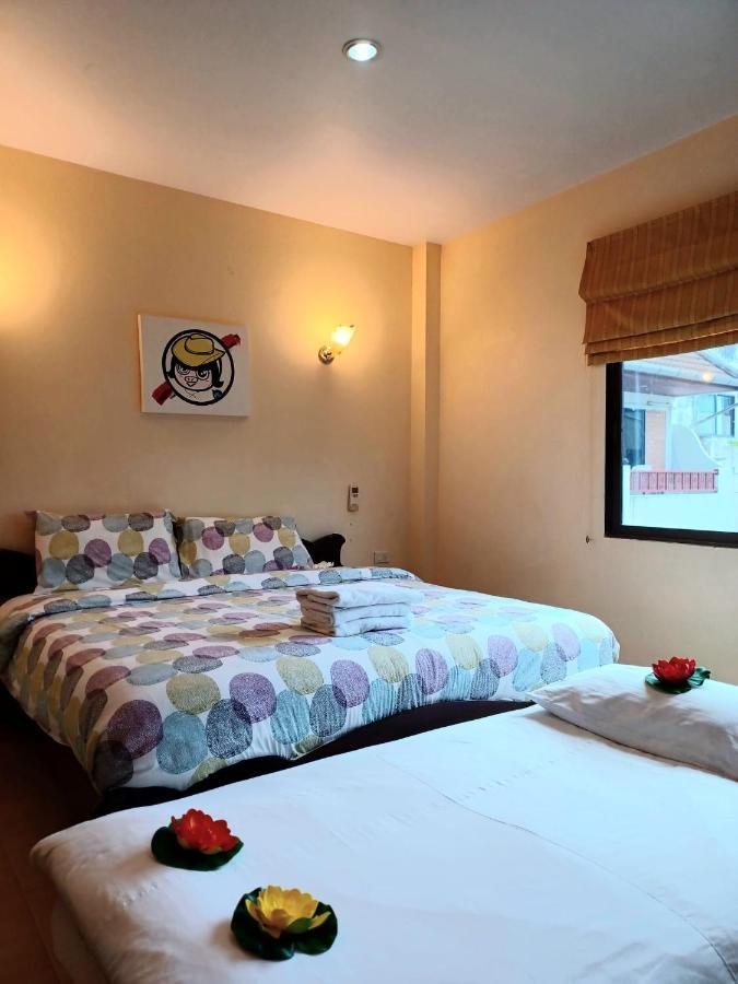 Happy Holidays Hotel Patong Esterno foto