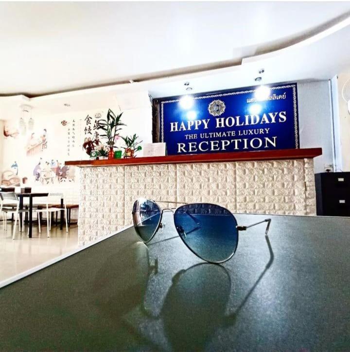 Happy Holidays Hotel Patong Esterno foto