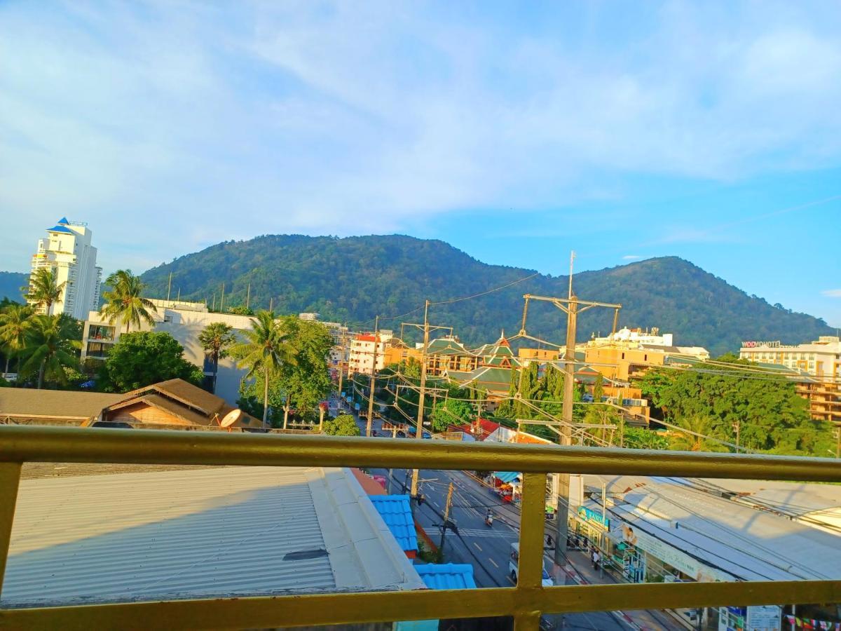 Happy Holidays Hotel Patong Esterno foto